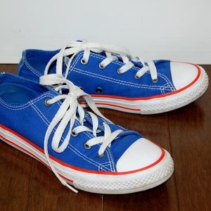 Converse Sneakers boys size US 4